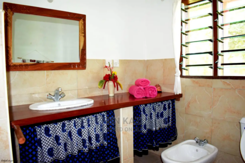 Furnished 5bdrm Villa in Galu Beach, Ukunda for Sale 11